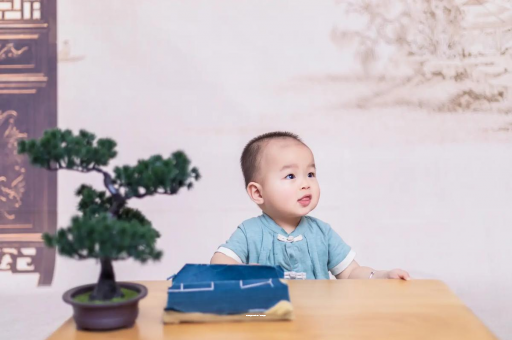 万宁宝宝宁愿饿也不吃奶粉